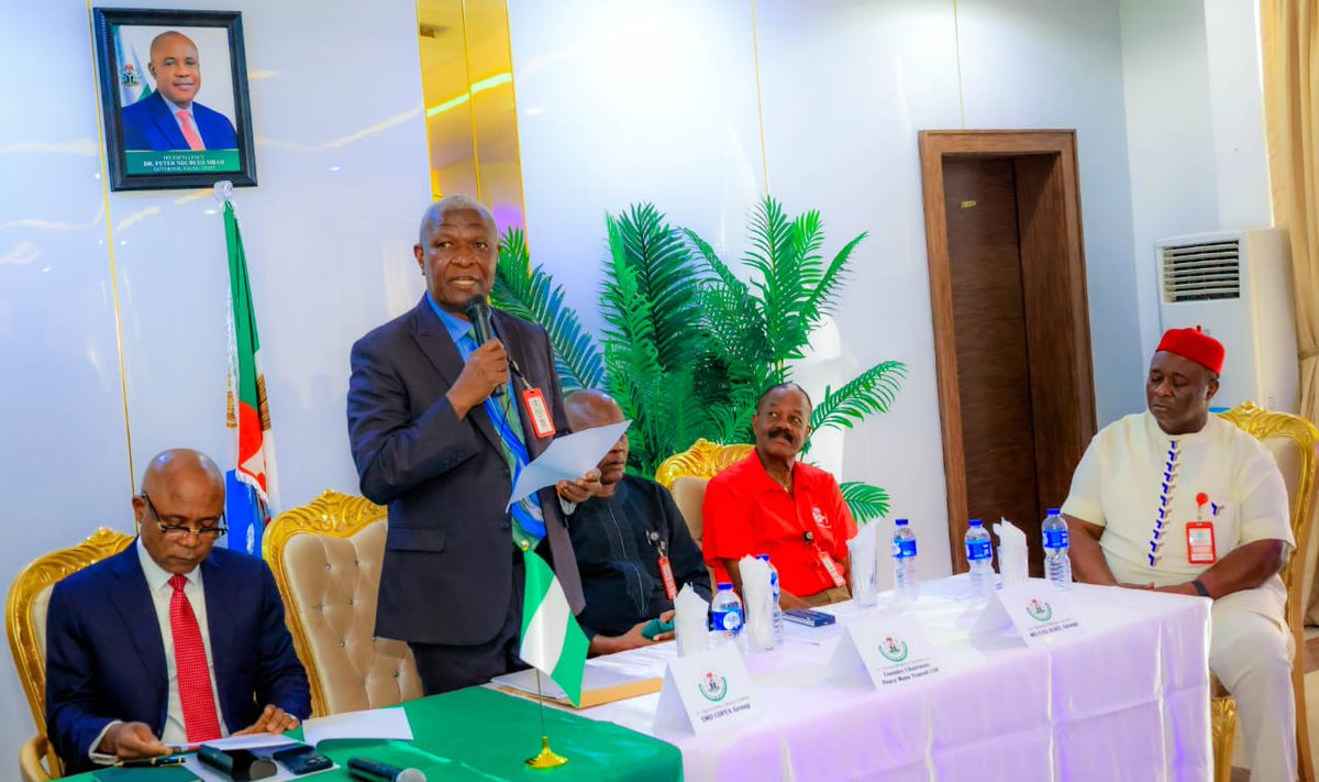 CopenGroup's tweet photo. Rev. Dr. Ugochukwu Chime, GMD of COPEN, joined key stakeholders and leaders at the strategic engagement with His Excellency, Governor Peter Mbah, as conversations centered on innovation, investment, infrastructure, and the future of economic growth in Enugu State.

#COPEN #Enugu https://t.co/77dt0h97sL