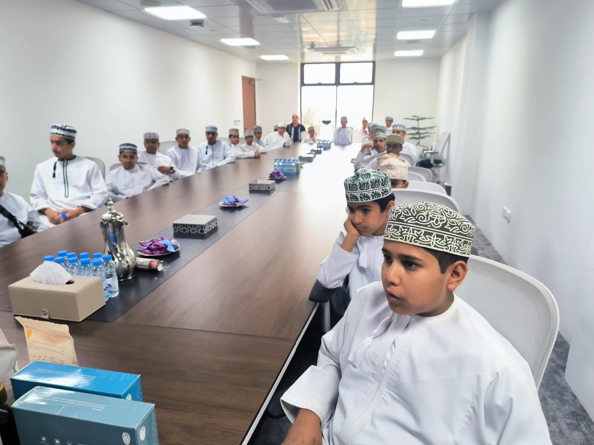 BahlaSchool's tweet photo. جانب من رحلة جماعتي الفنون الموسيقية والنظافة المدرسية إلى مصنع التمور بنزوى، تحت إشراف الأساتذة: راشد الخميسي، محمود عبدالهادي،وسامح فتحي.
زيارة تحمل في طياتها رسالة أن الفن والنظافة هما معًا لغة الجمال والنظام،وأن المدرسة الراقية تُخرّج مجتمعًا واعيًا يثمر كما تثمر نخيل نزوى https://t.co/XHCEwIw6Yu