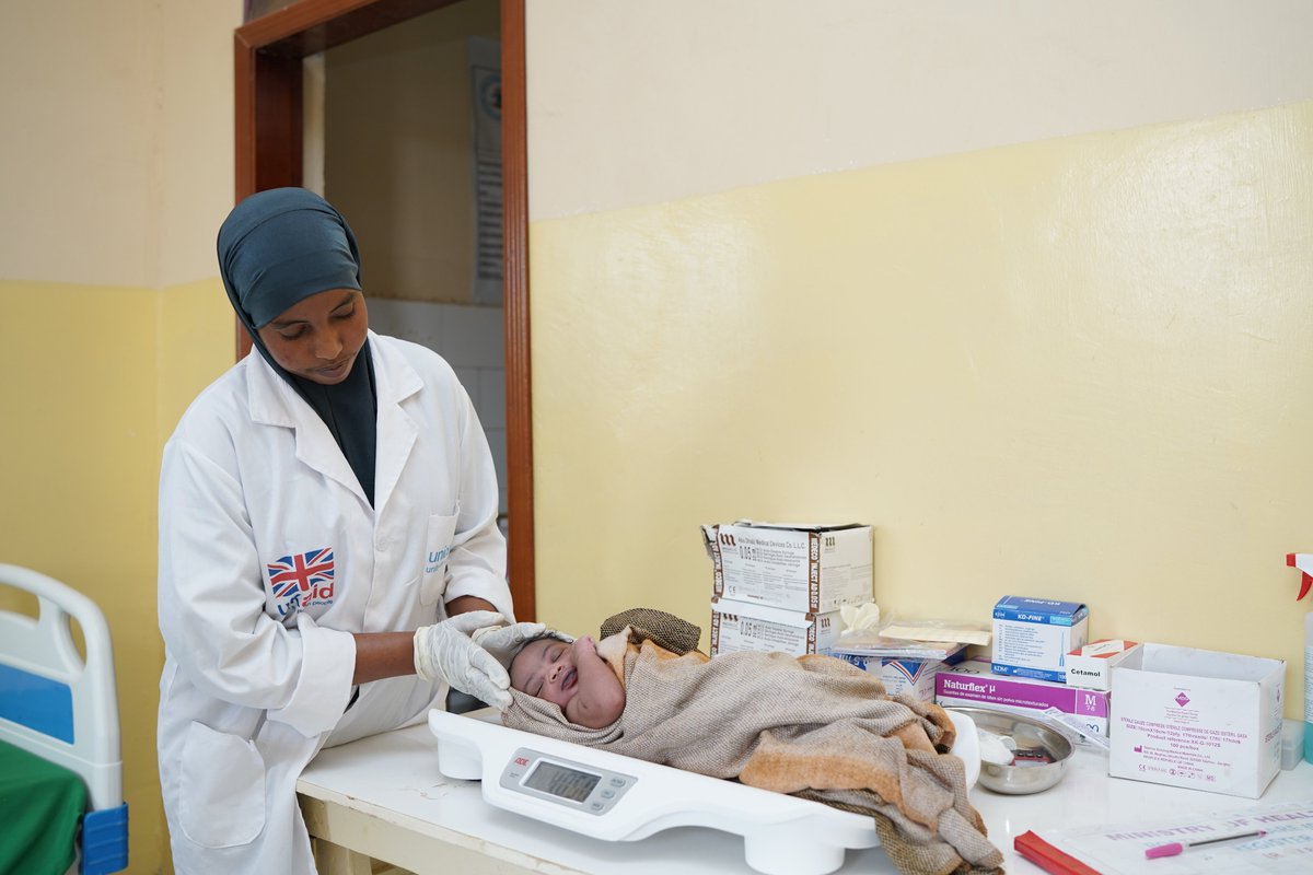 unicefsomalia's tweet photo. Built by the community, for the community, Eldheere Health Centre in #Galmudug is expanding access to essential healthcare for families. With support from @UKinSomalia through the #BetterLives Programme, @MoH_Galmudug is strengthening lifesaving services for mothers and children. https://t.co/cg0gtfR6Hj