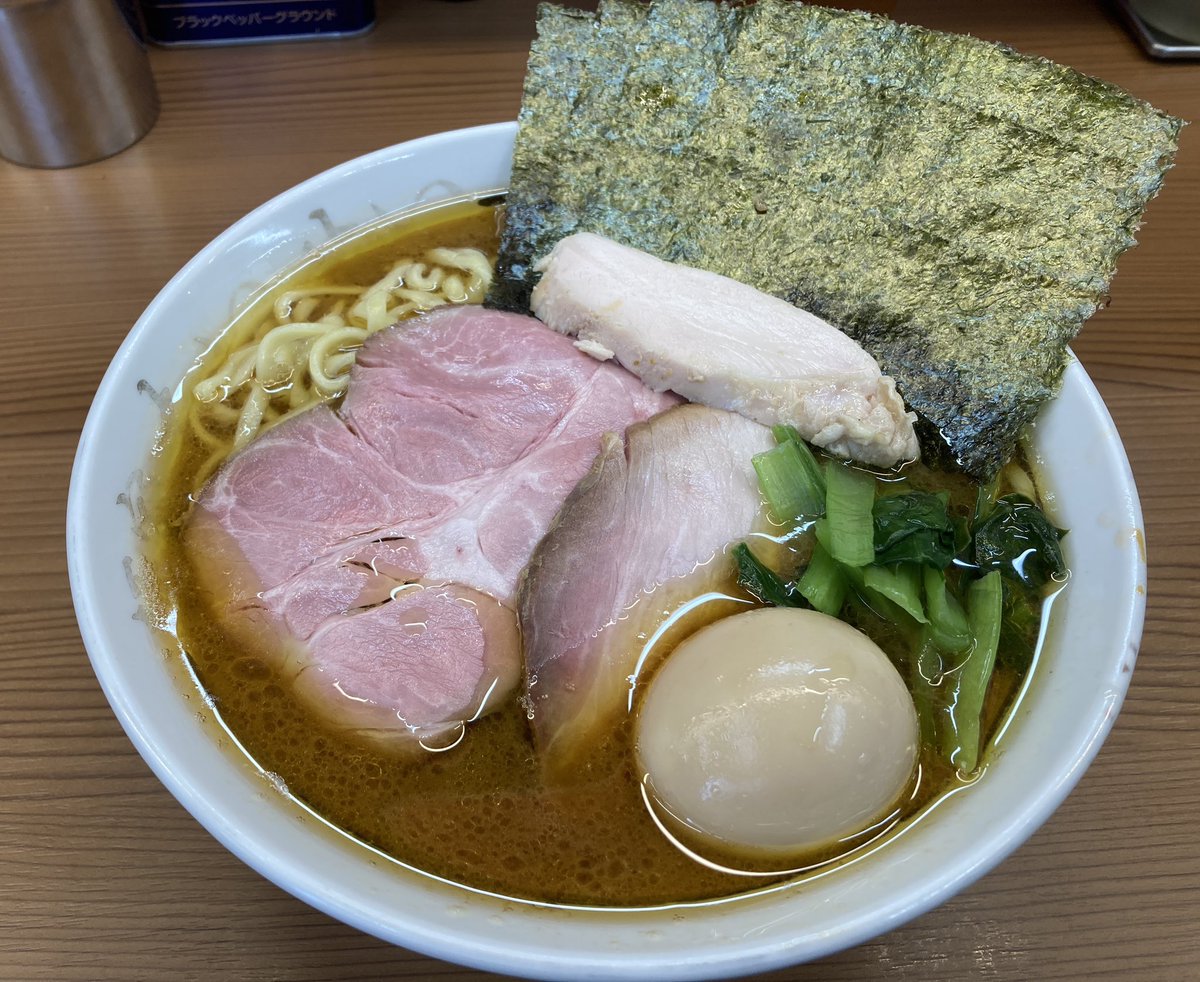 pomeraism's tweet photo. ラーぽめよ

ひさしぶりのラー

ラーおいしいぽめ！ https://t.co/ODrIXwRHxs