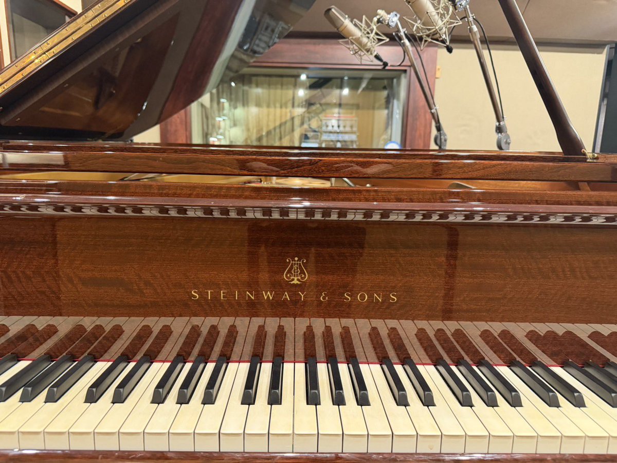 studiotlive's tweet photo. 先日はクラシックピアノソロのレコーディングでした。ありがとうございました🎹🌟 https://t.co/YKFX7PcZK3