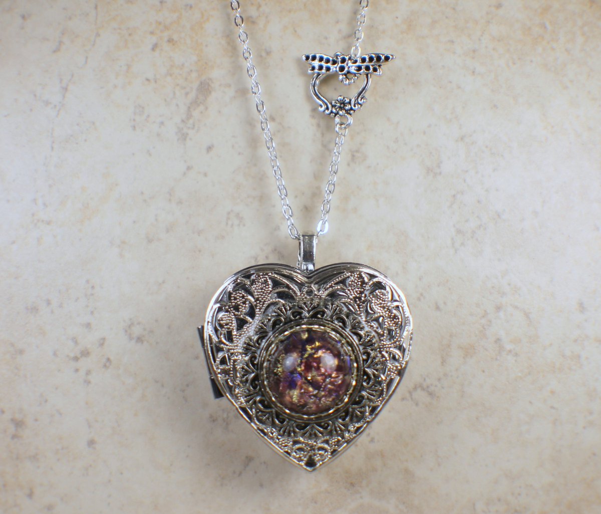 charsfavorite's tweet photo. Unlock nostalgia with our Amethyst Glass Opal Silver Music Box Locket for just $100. A timeless keepsake awaits. Perfect for cherished moments. #JewelryLovers #MusicBoxMagic

Shop Now https://t.co/QjbksVxtUV https://t.co/sf1mxzaNH2