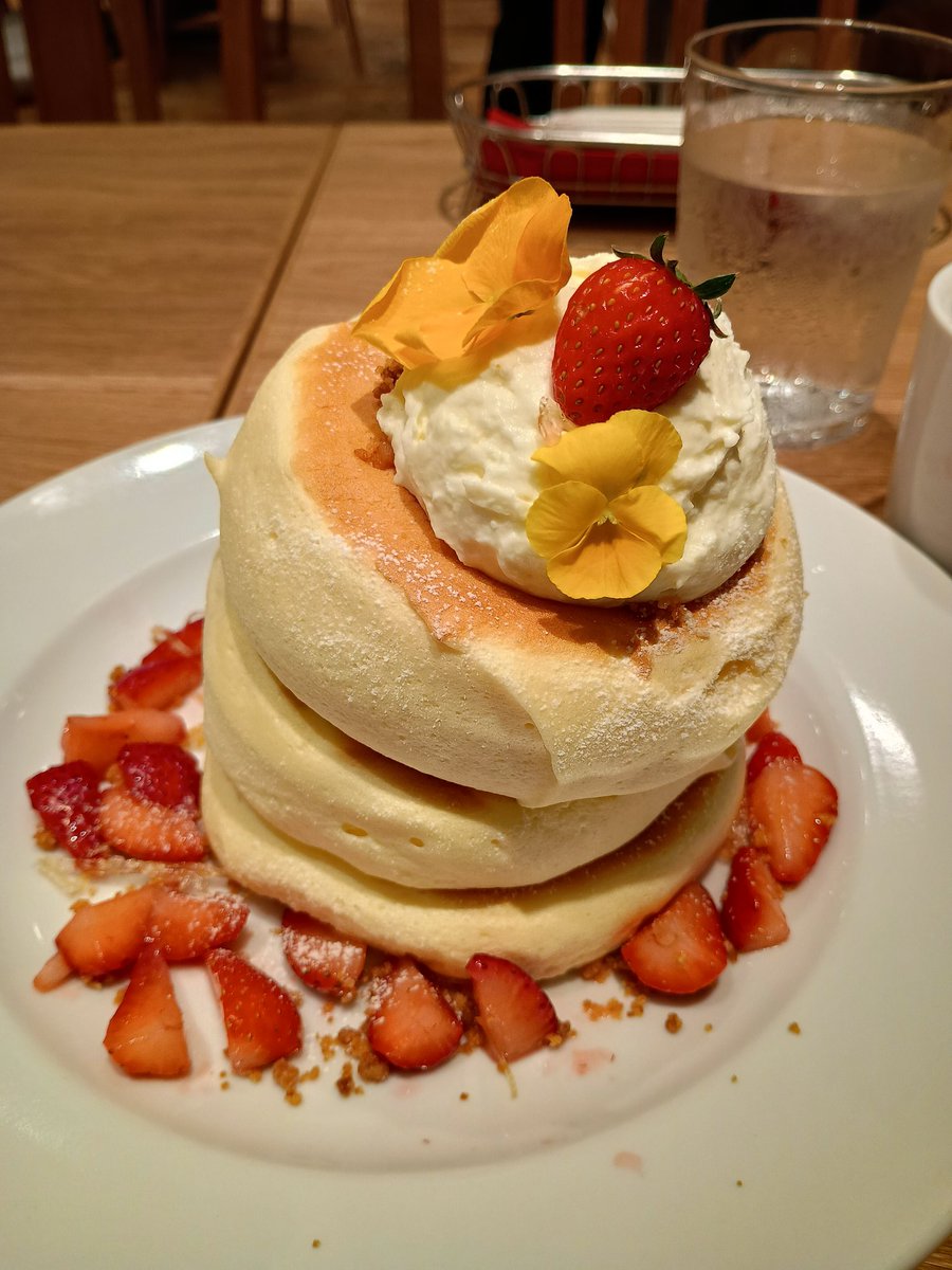 きましたきました
これが噂のご査収パンケーキ
みんなの憧れご査収パンケーキ
 #超パンケーキ