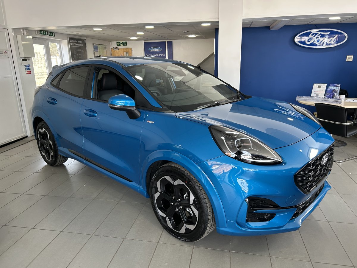 Motor_Lux's tweet photo. Our showroom is stocked with the latest Ford models, ready for you to explore. Whether you’re after performance, practicality, or something in between, your next car could be waiting here.

📍 Visit us: Wallingford Street, Wantage, Oxfordshire, OX12 8BA https://t.co/56hpLNKT5g
