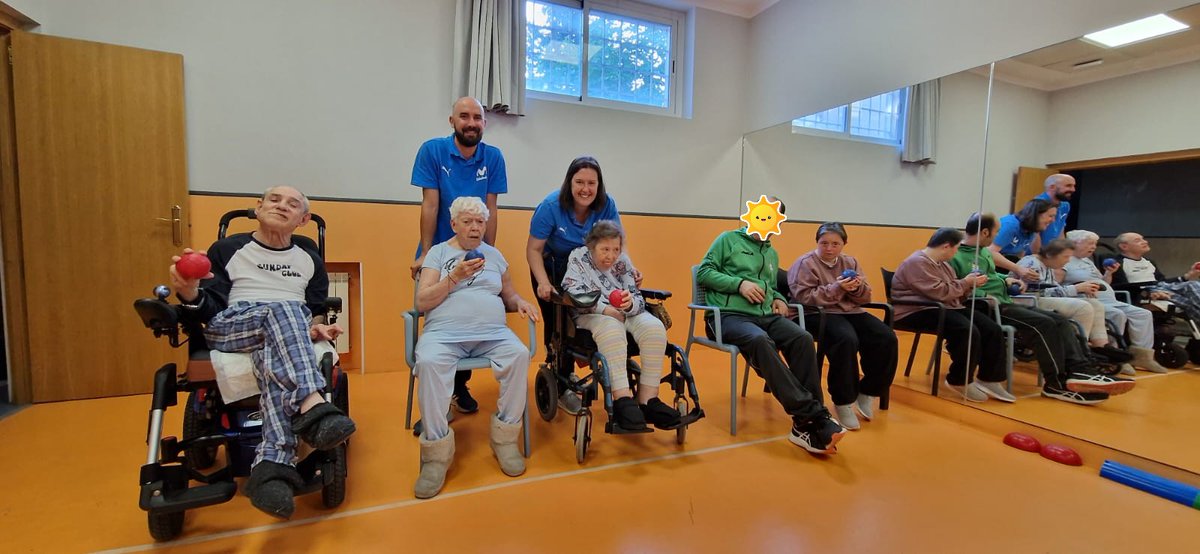 Ocio_AMAS's tweet photo. @MovistarEstu  sigue con las Jornadas de Puertas abiertas en @GrupoAMAS  para dar a conocer el maravillosos deporte de la Boccia.
Si quieres conocer más o quieres más información, no dudes en pedírnosla.
Apoyando proyectos que merecen muy mucho la pena!!!
@Ocio_AMAS https://t.co/6WEtRTItXv