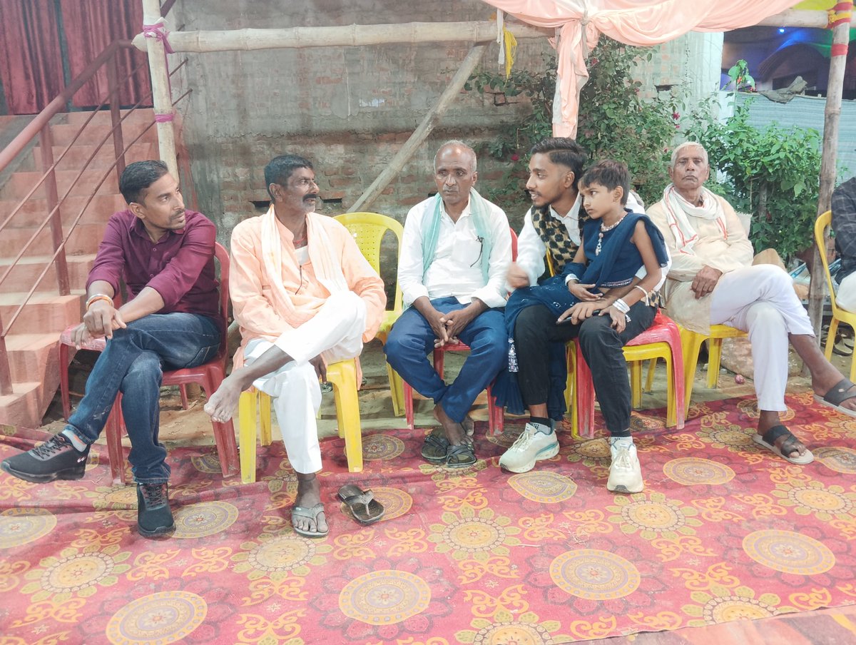 BguVivekkumar's tweet photo. 📸 दीपक ज्योति वस्त्रालय (जोरियाही बाजार) के प्रोपराइटर आदरणीय विरेन्द्र साहू जी की पुत्री के शुभ विवाह समारोह की कुछ पल का तस्वीरें।
साथ ही अपनी छोटी-सी प्यारी भांजी के साथ बिताए गए खूबसूरत और आनंदमय क्षण। ❤️✨
📍जहां समस्या, वहां साहूवंशी विवेक साहू  ( Vivek sahu  ) ✊❤️ https://t.co/eXmGigXjCp