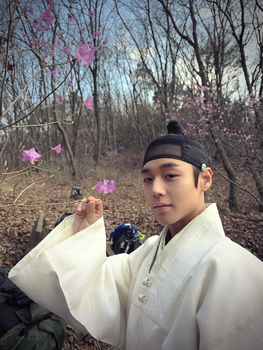 EmmaMorale28931's tweet photo. [@.ig]

<왕과 사는 남자> 이홍위📸
1000만 관객 여러분, 감사합니다 https://t.co/S3Td9ajFsy