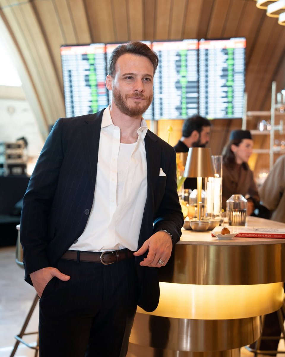 Kerem Bürsin geçtiğimiz günlerde özel bir davete katıldı 

#KeremBürsin