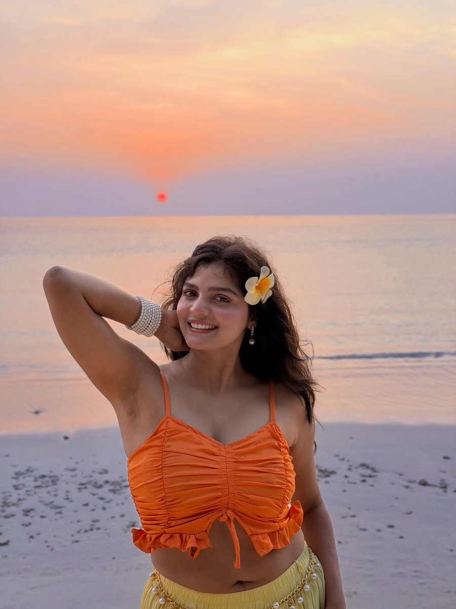 indian_beautee's tweet photo. 🧡🧡🧡
Simran 🔥
#SimranSingh
#NavelBeauty https://t.co/5vMMFmn4zp