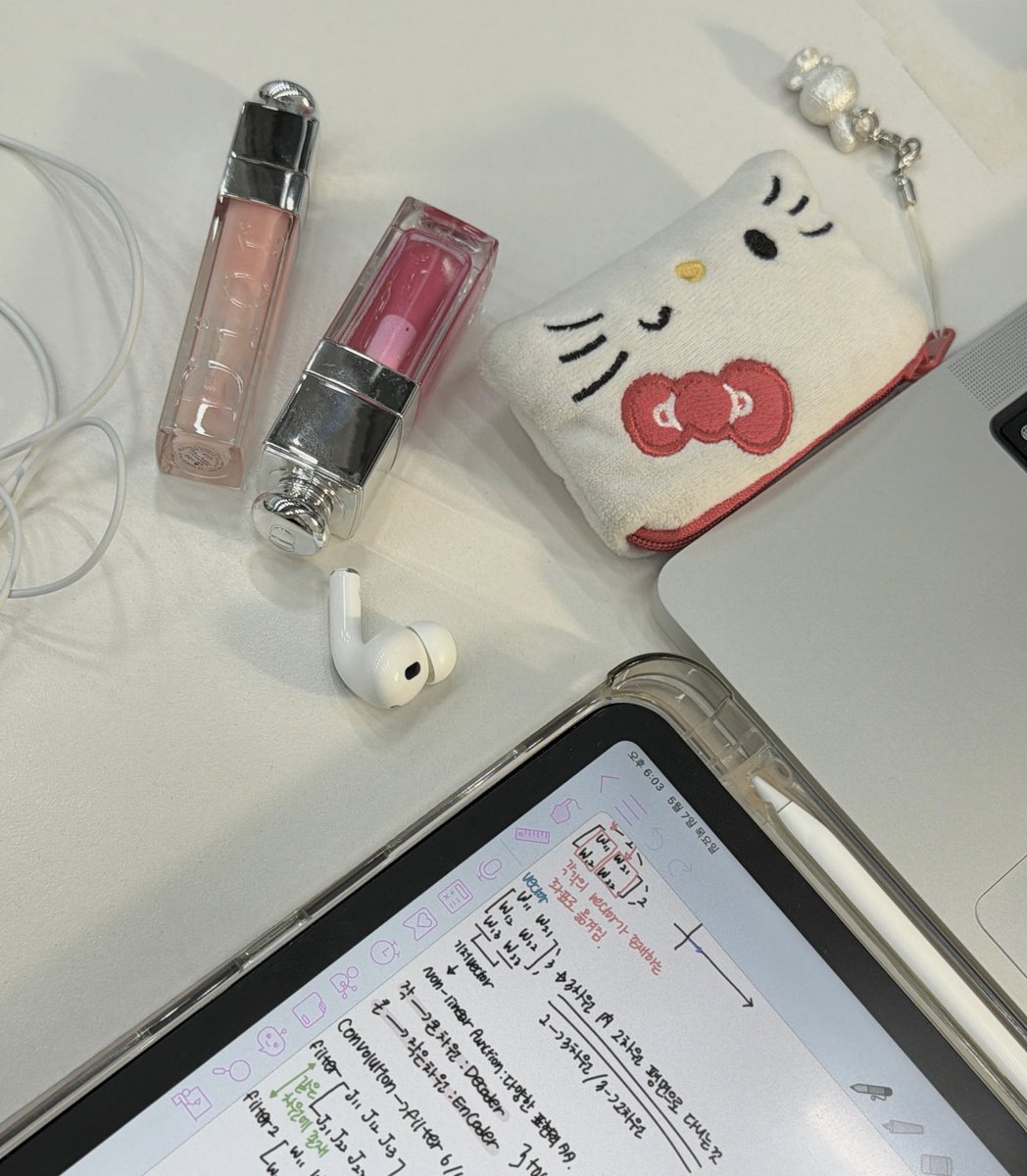 라보 tweet media