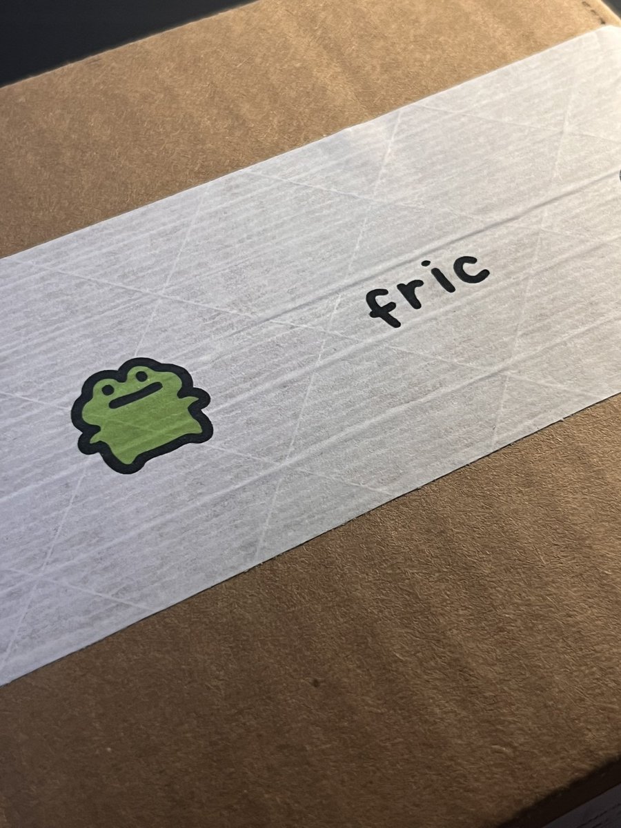 junp2061's tweet photo. You’re more than just a friend, Fric! You're the hero I needed. I was going through some tough times, and Fric was there to save the day. I’m even going to get him a house of his own as a gift! He's my friend for life!💚🐸🫶
ついにfricちゃんと会えた！私のヒーロー！
@fricthefrog💚 https://t.co/0vwkVbOyox