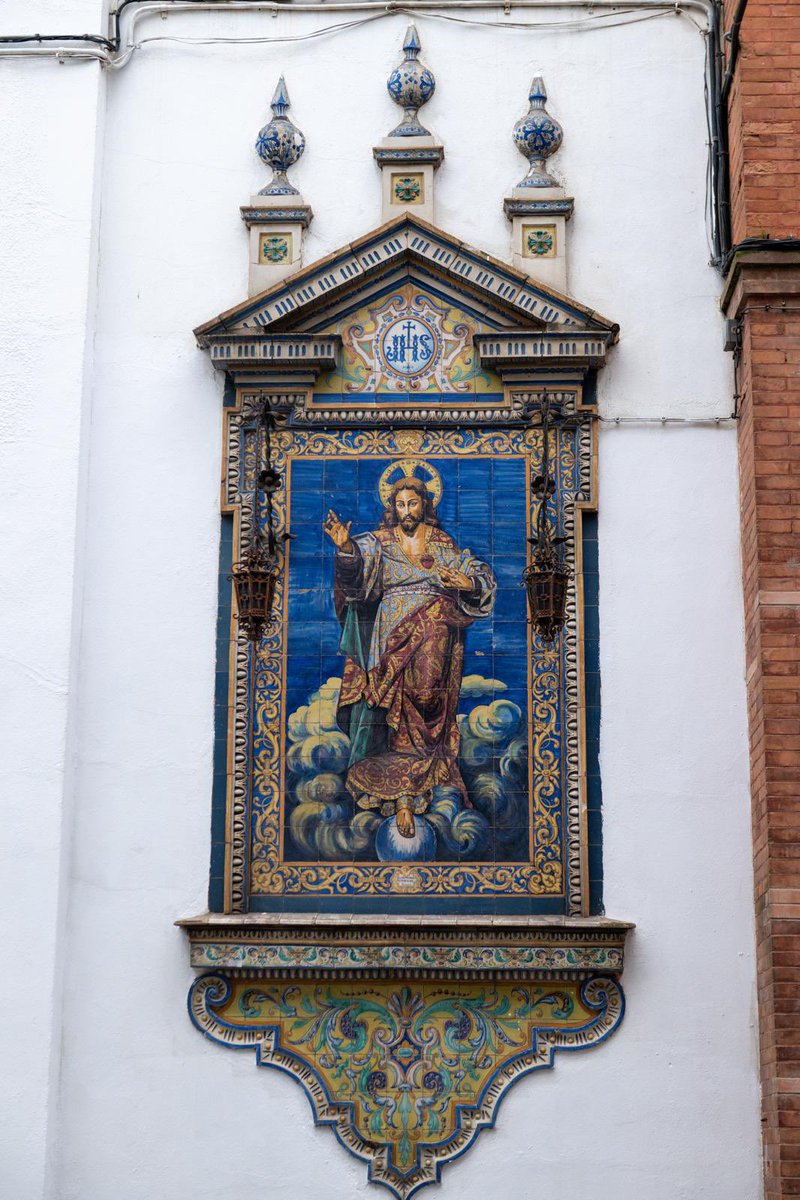 VISITA A LA IGLESIA DEL SAGRADO CORAZÓN Y CAPILLA DE LOS LUISES

Informamos a todos nuestros hermanos y devotos que el próximo sábado 16 de mayo, a las 11:30 horas, nuestro hermano Manuel Jesús Roldán realizará una visita guiada por las dependencias de nuestra nueva Sede