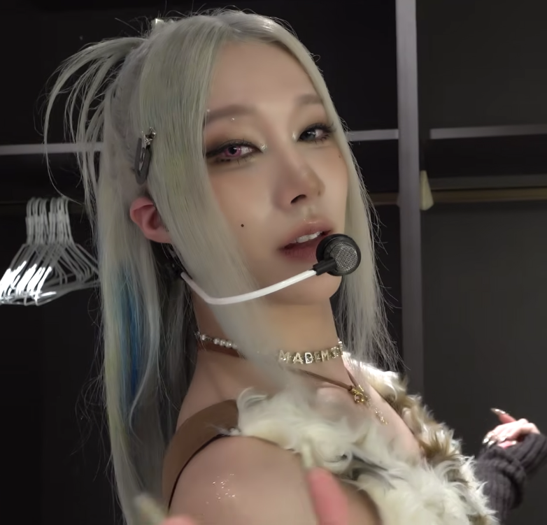 ruislay's tweet photo. HOW DO YOU JUST LOOK LIKE THAT????? https://t.co/brBDhyg3V3