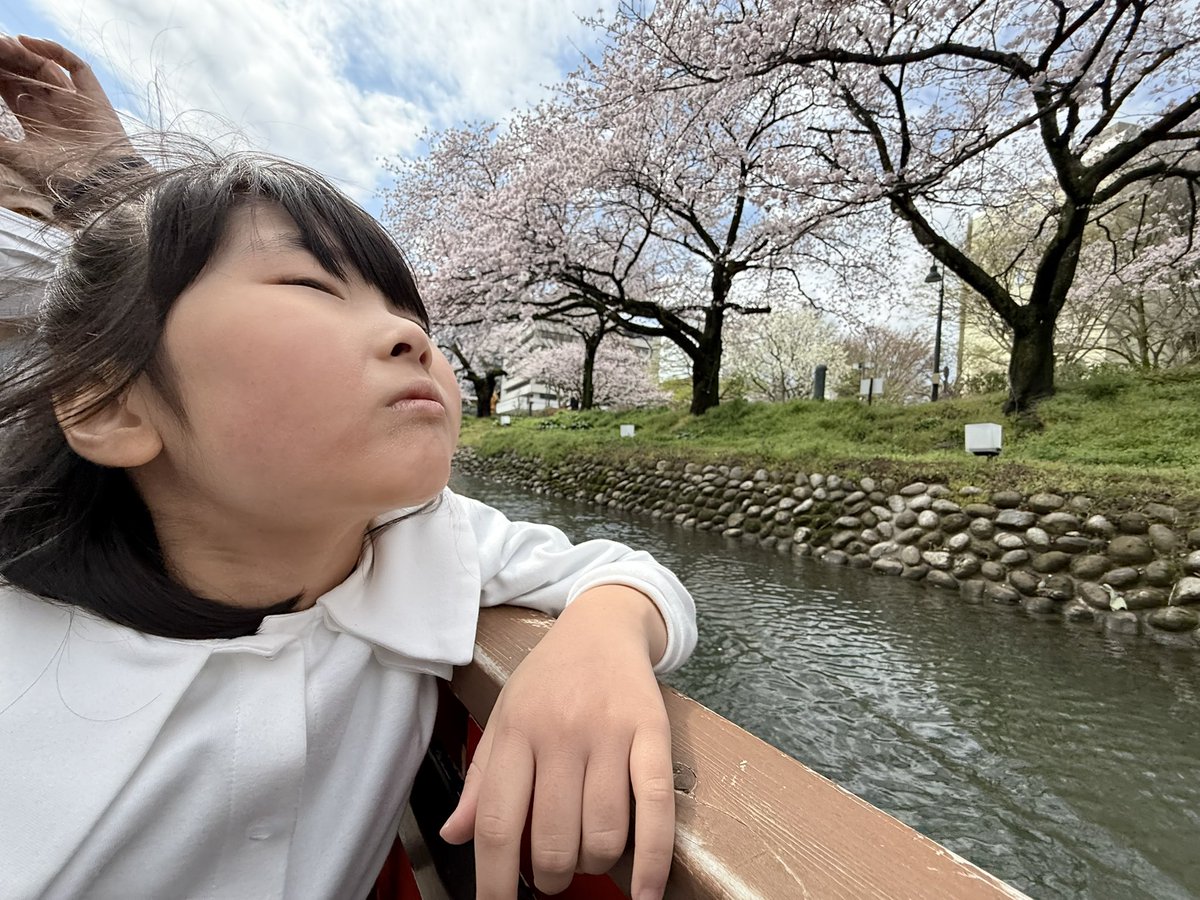latelier104's tweet photo. 明日は小学校の広報さんからの依頼で写真の撮り方の講師のお仕事。

まだどんな風に進めるか考察中…

どうするかな〜 https://t.co/44CpcACQfU