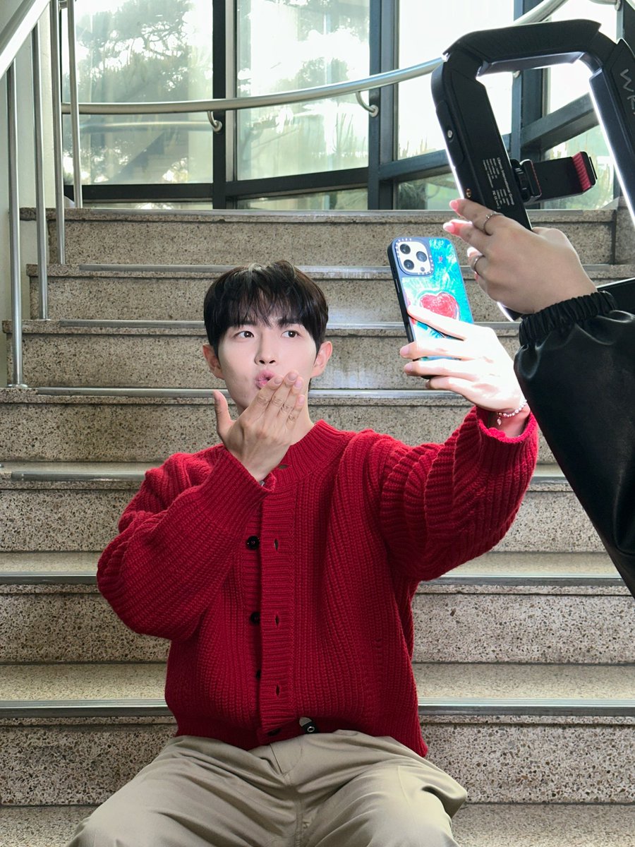 527S2hwan's tweet photo. 260507 플챗 프롬 재환 #김재환 #KIMJAEHWAN 

이 사진 본 적 있어???🐶

📎https://t.co/YzXRnaXCdD https://t.co/3nNBAVmaak