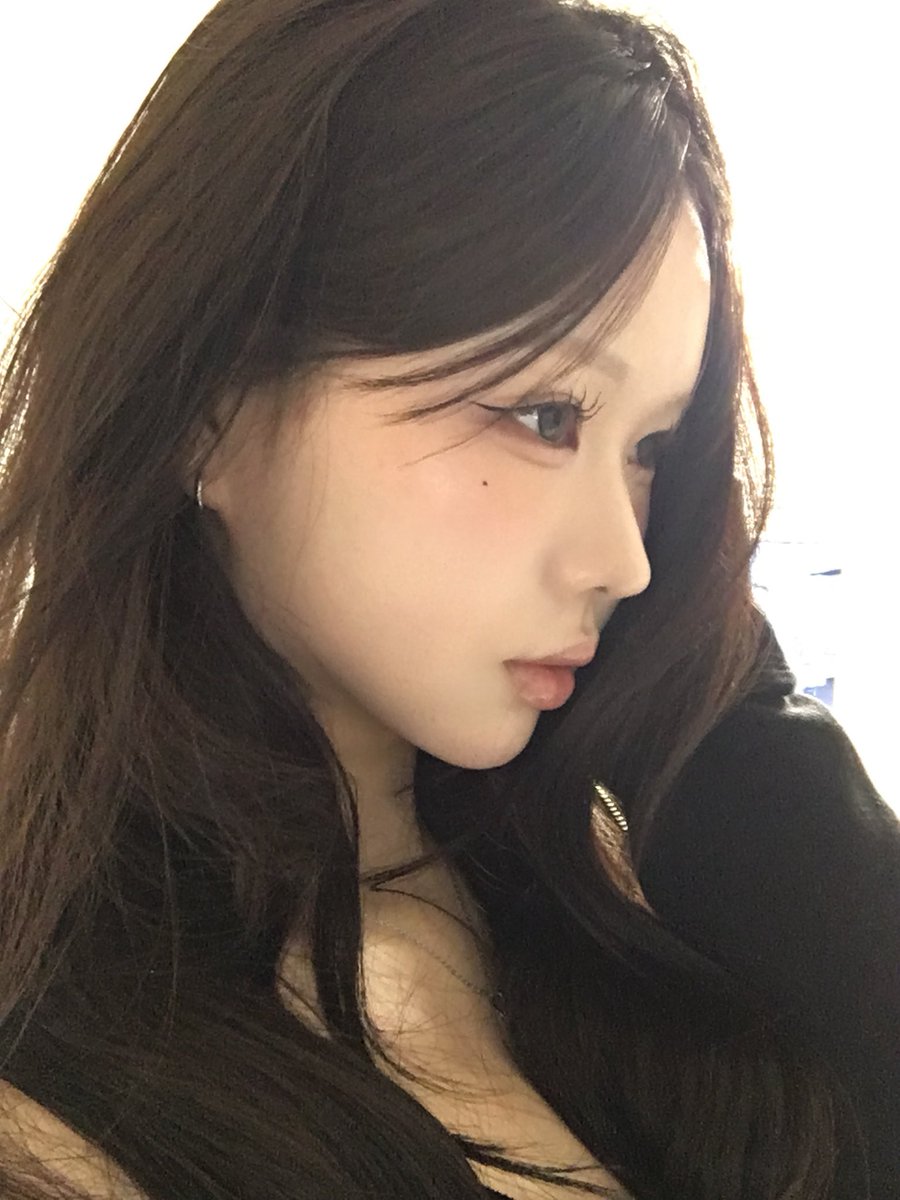momo tweet media