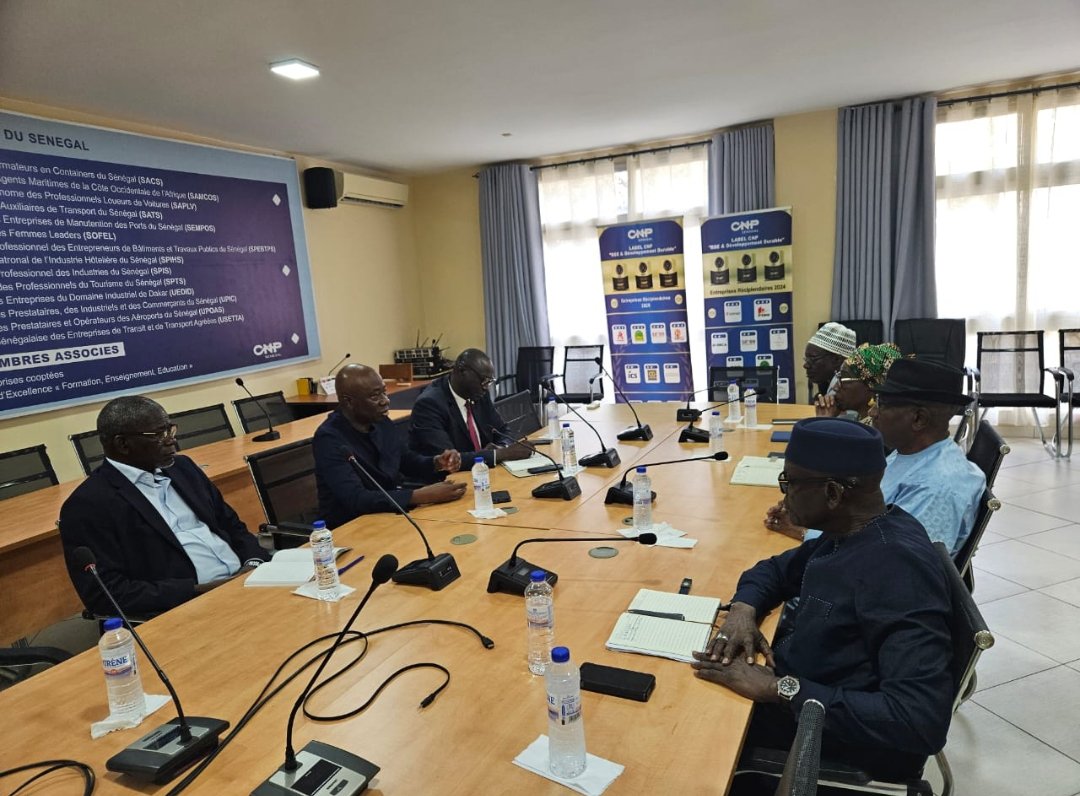 SenegalCNP's tweet photo. Le Pr Baidy AGNE a reçu ce mercredi 6 Mai 2026 au CNP les Secrétaires Généraux des Centrales Syndicales Mody Guiro CNTS, Yvette Keita UNSAS, Cheikh Diop CNTS/FC, Elimane Kane CSA. https://t.co/SHYrSwDh4m