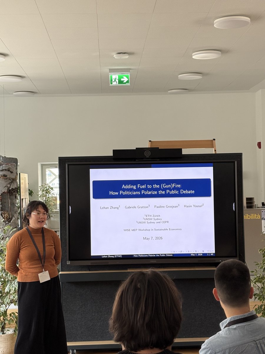 USI_IDEP's tweet photo. 👉@lehanzhang_ (@eth_cle) presents joint work with @grattonecon (@UNSWEcon) and Hasin Yousaf (UNSW) and Pauline Grosjean (UNSW &amp; @cepr_org): "Adding fuel to the (gun)fire: how politicians polarize the public debate" 🔥 #WISE2026 https://t.co/glabw0CvXm
