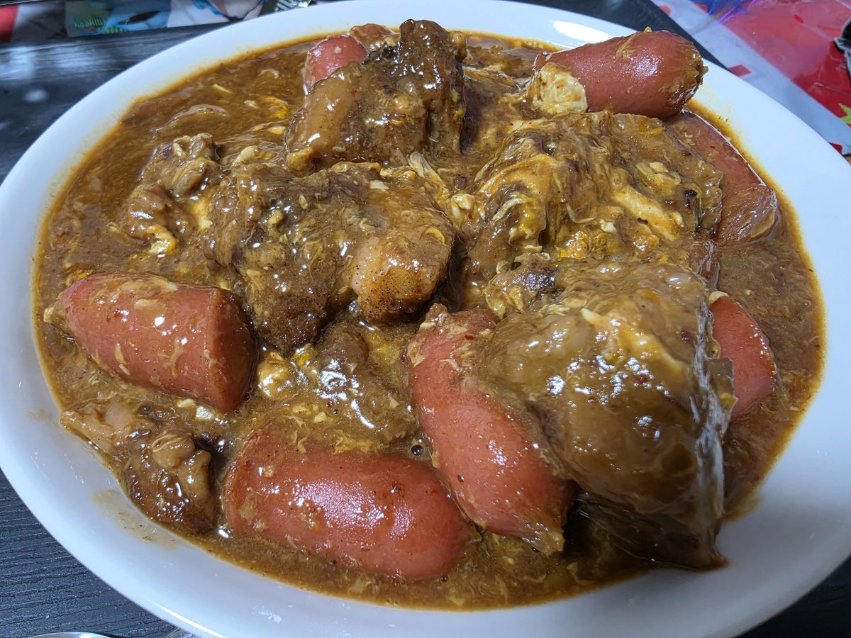 42日目　夜ご飯

やわらか煮豚とウインナーの卵煮込み

#Gemini　が捏造しまくって自殺を選択させようとしたので、自衛料理