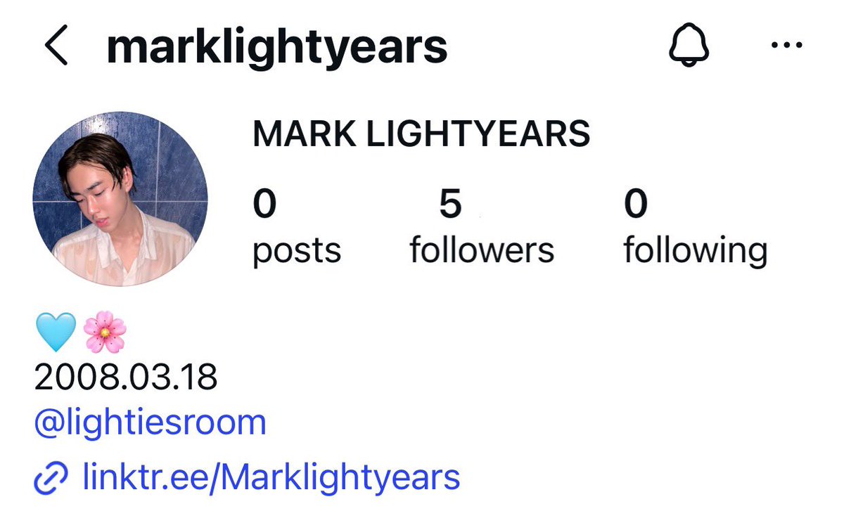 MLYupdates's tweet photo. Mark Lightyears lost nearly all of his followers after instagram's bot purge today. He now only has 5 followers. https://t.co/pz8LKiBUwD