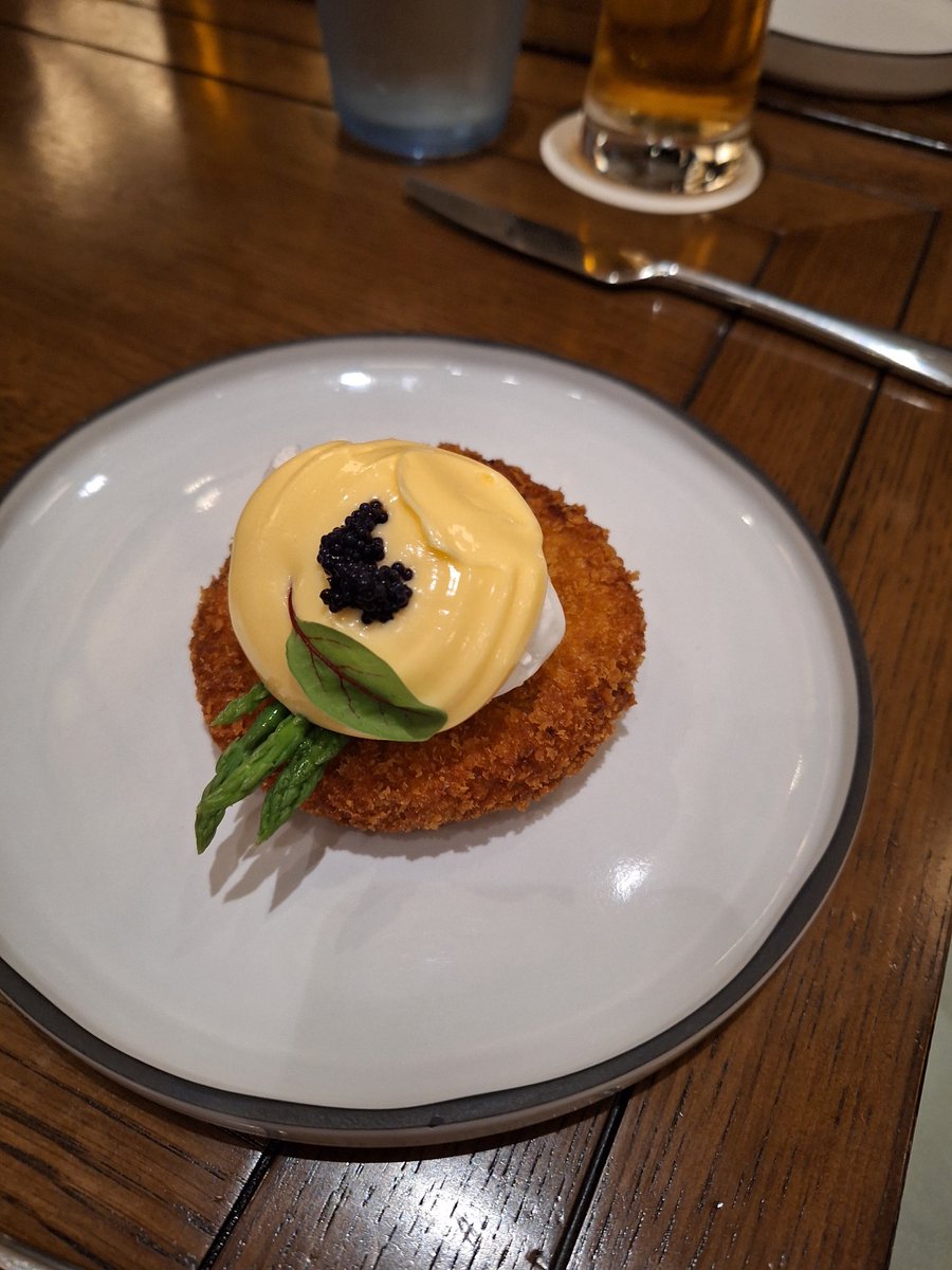 johnb76's tweet photo. @GordonRamsay hi mate just been to your restaurant in manilla family of 13 of us from wales been here a few weeks and the last day treat was to go to your gaff, service was ok but the food bland. We had to ask for salt and pepper 🙊 shame really with the cost being so high. https://t.co/R6zIr0pBud