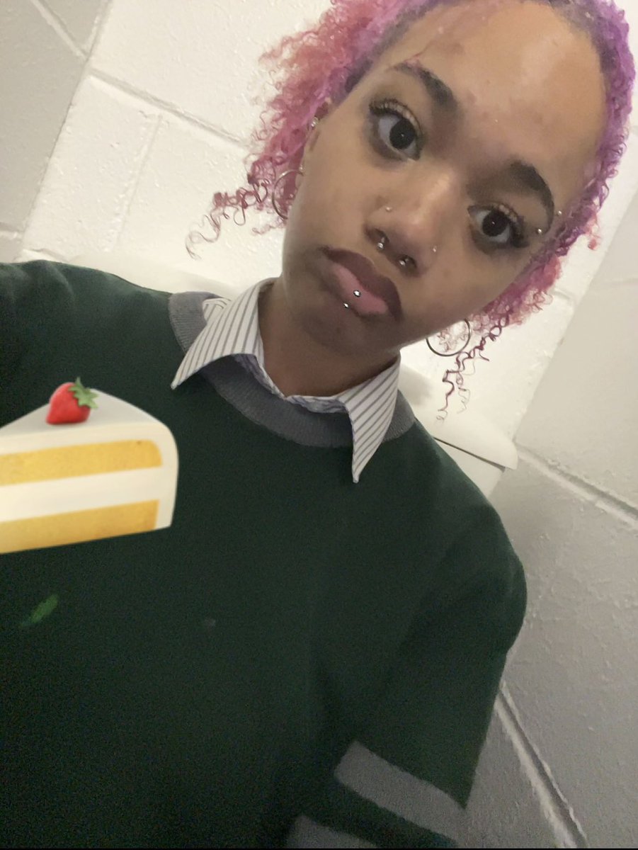 grace🧁 tweet media