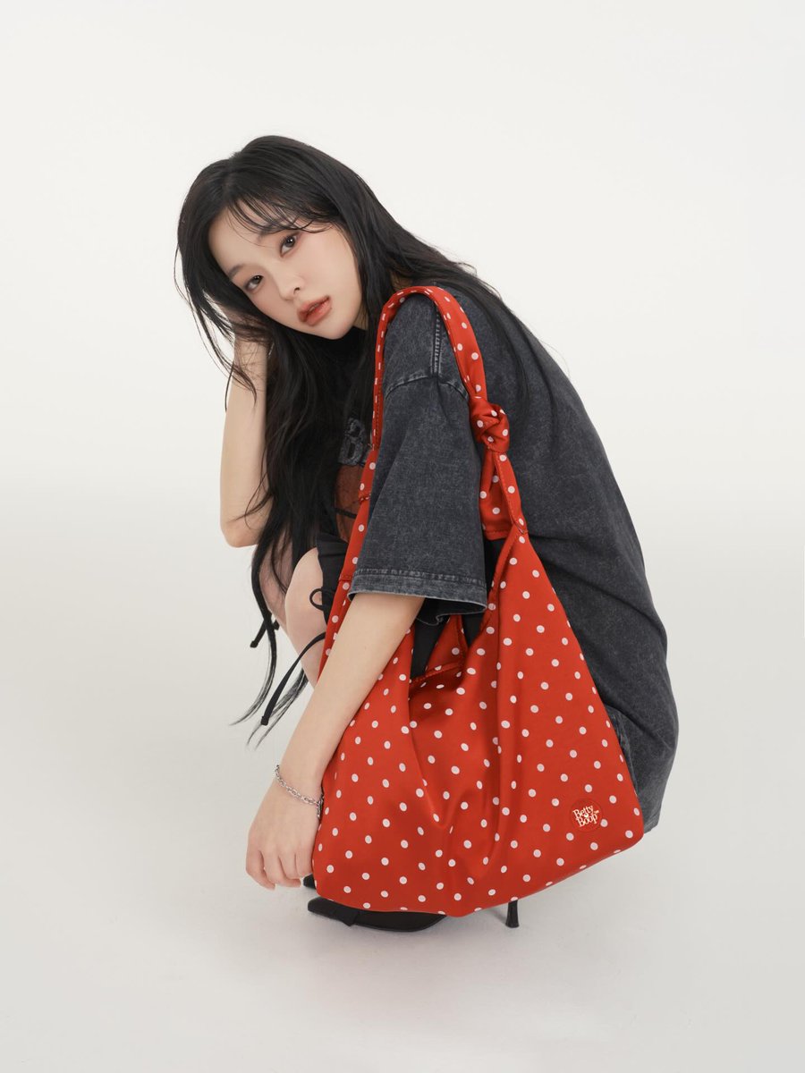 Lee Seoyul on Betty Boop 2026 Summer Campaign Lookbook part 3 #이서율 #LEESEOYUL #SEOYUL #드림캐쳐 #가현