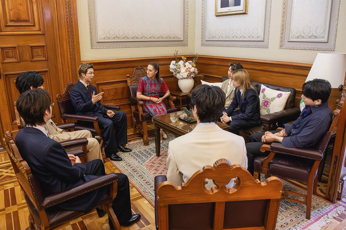 New photos of #BTS with President Claudia Sheinbaum 🇲🇽