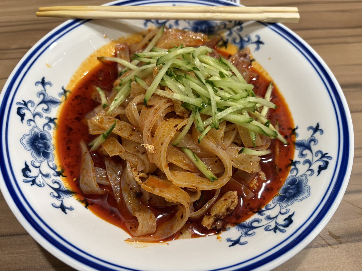 賈葭 tweet media