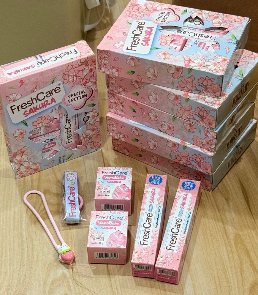 fain_ku's tweet photo. “freshcare sakura tuh definisi kecil kecil bikin kalap” https://t.co/sdhAsvDbdy
