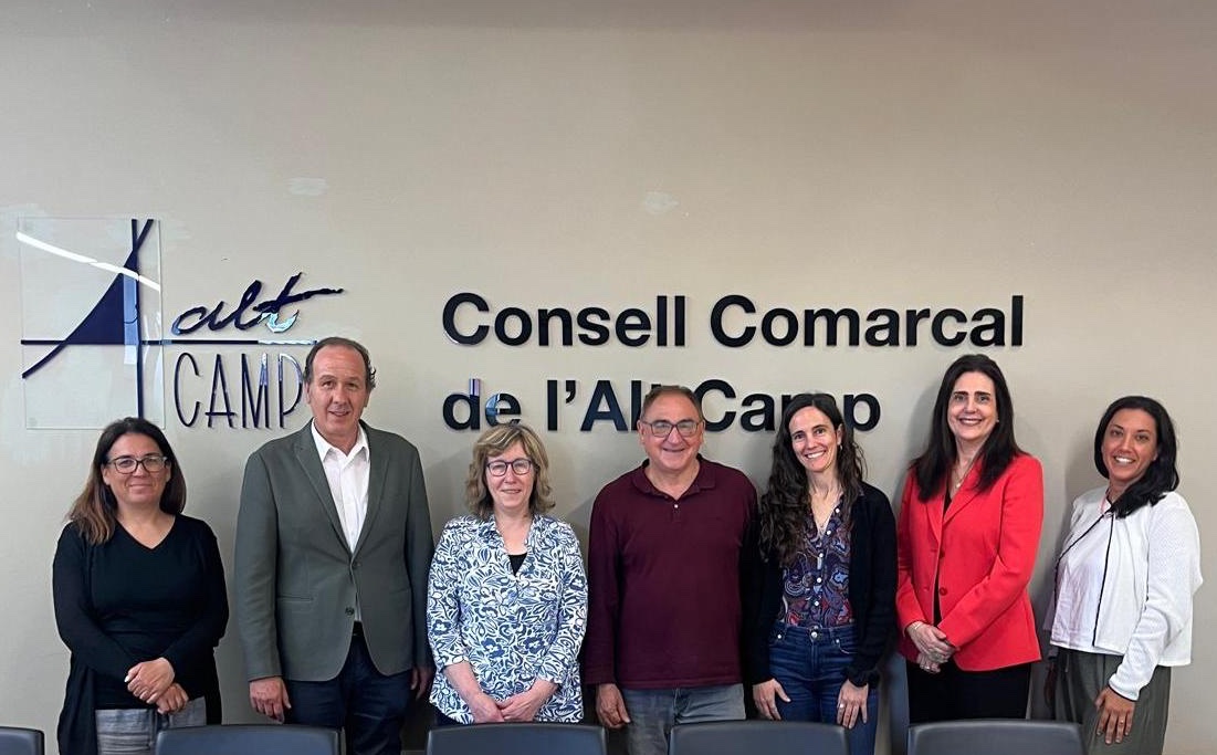 Veolia_Cat's tweet photo. 📍 Ens reunim amb el @ConsellAltCamp en una sessió de treball i coordinació emmarcada dins la nostra estratègia de proximitat, diàleg i escolta activa amb el territori. 

Durant la reunió hem compartit experiències i hem detectat possibles millores en la gestió de les reclamacions, amb l’objectiu d’oferir un seguiment més àgil, eficient i personalitzat per a la ciutadania. ✅