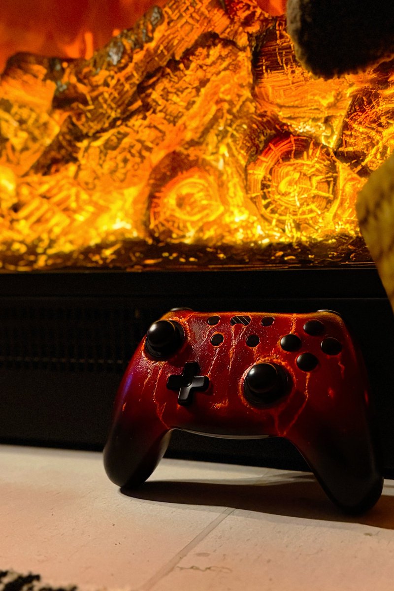 PBTails's tweet photo. Some controllers look finished.

Interceptor looks like it just survived something. https://t.co/ncExpSkYGY
