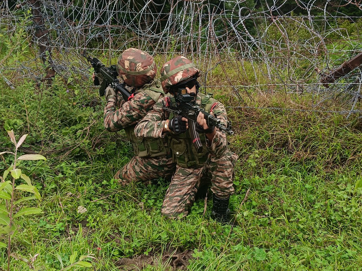 ETVBharatJK's tweet photo. Operation Sindoor Anniversary: Jammu and #Kashmir Records Fewer Civilian Killings But Border Fears Persist 

https://t.co/8KEZu68Mb2 https://t.co/QfxpKISQh6
