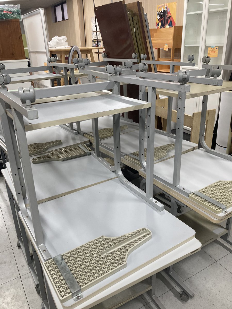 事務用品  鍵付き大型書庫  中古  リサイクルショップ宮崎屋  住吉店  21.10.15k リサイクルショップ宮崎屋 住吉店です！ 事務用デスク＆イス大量入荷