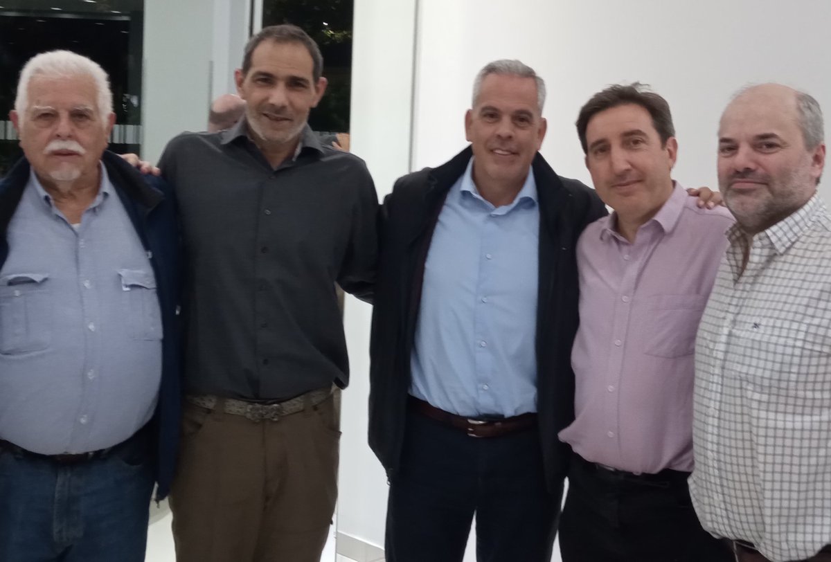 GorilasRepublic's tweet photo. Ayer #ResetRepublicano recibió la visita de @diegoarmesto para conversar sobre cómo se defiende la República, entre otros aspectos de la institucionalidad argentina. Gracias Diego😎👍 https://t.co/GBn1ui8g5t