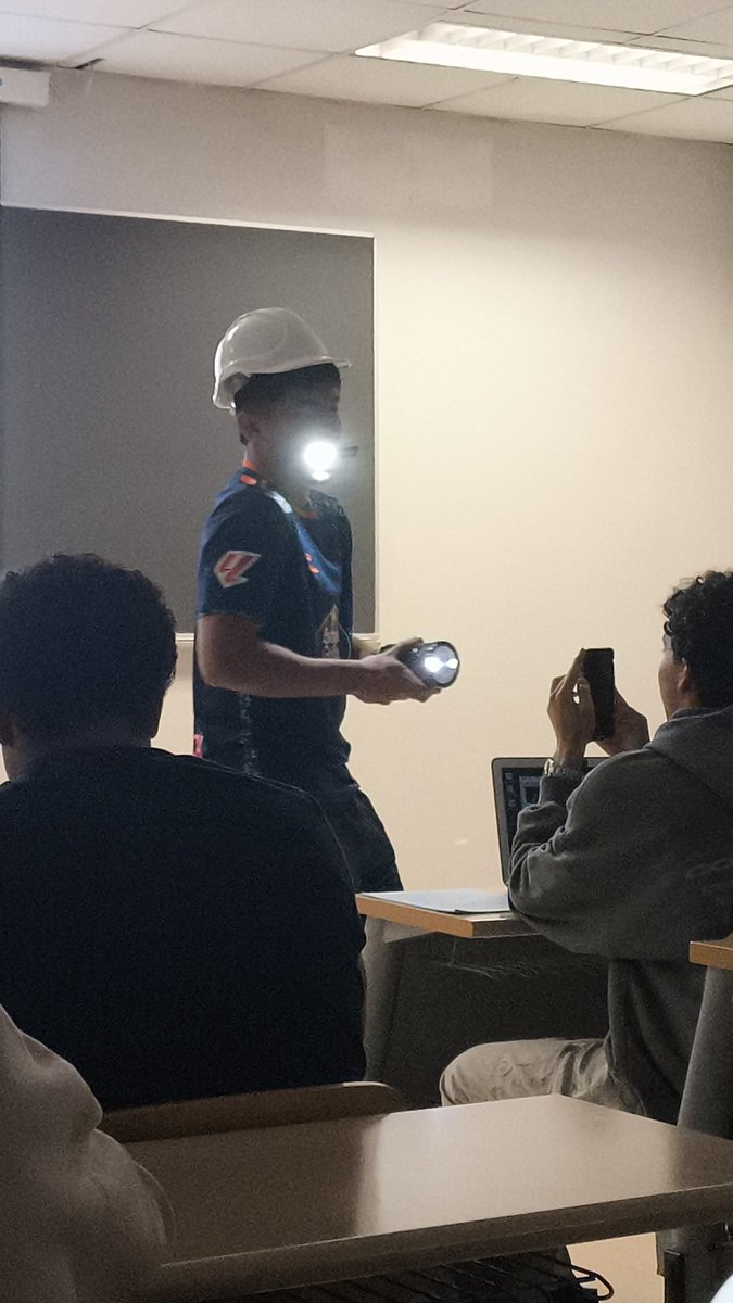 JulioVUni tweet media