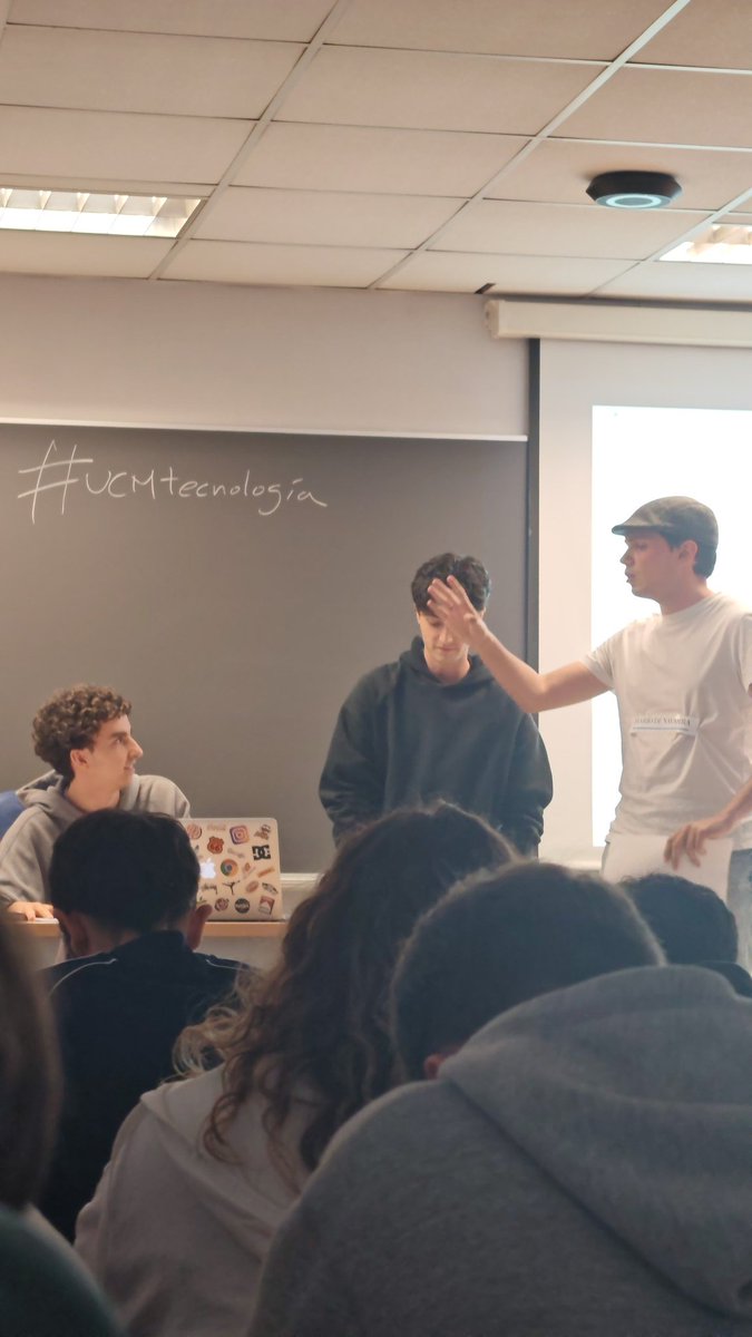 robucm tweet media