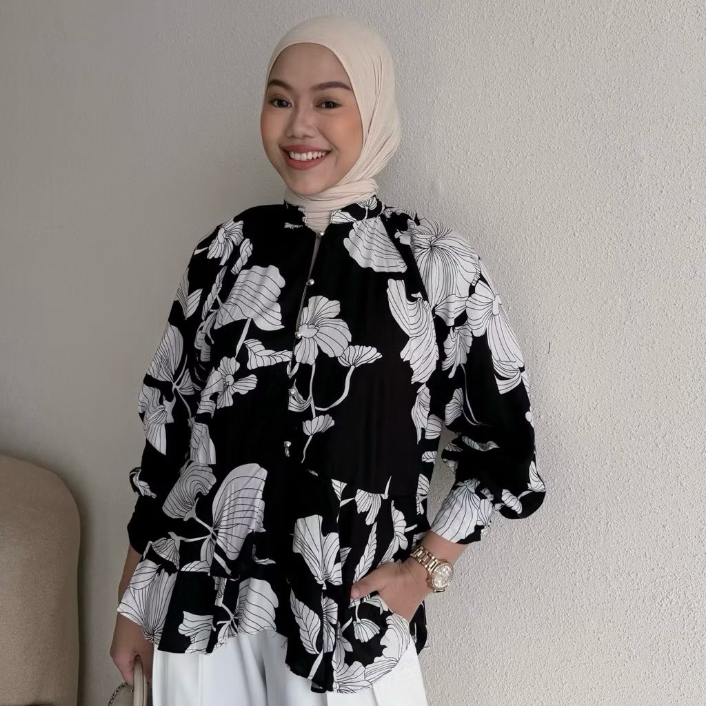 liyawnnn's tweet photo. blouse wanita cantik motif abstrak dan bunga🫶 masih banyak model lainnya! cocok untuk baju kondangan😍✨

🛒 beli disini: https://t.co/wszKz9lNTg https://t.co/b43Hy8fBPY