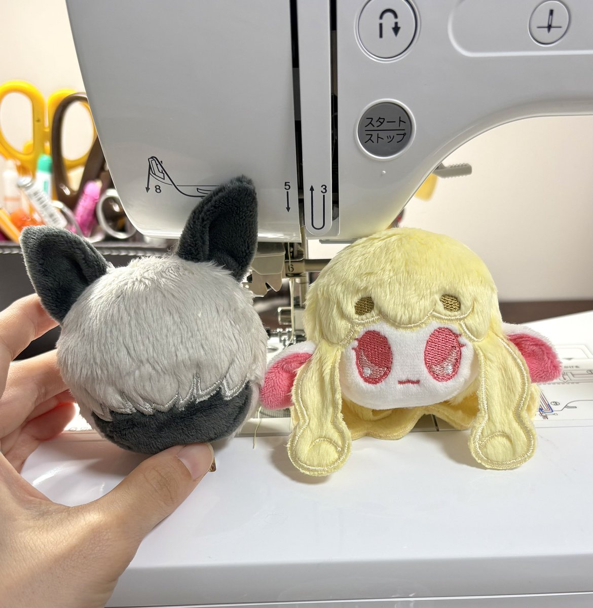 ぬいぐるみオーダー進捗🫧 頭の部分が完成しました🧶 2人並ぶとより