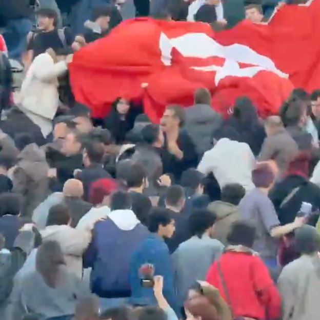 SİYAH SANCAK tweet media