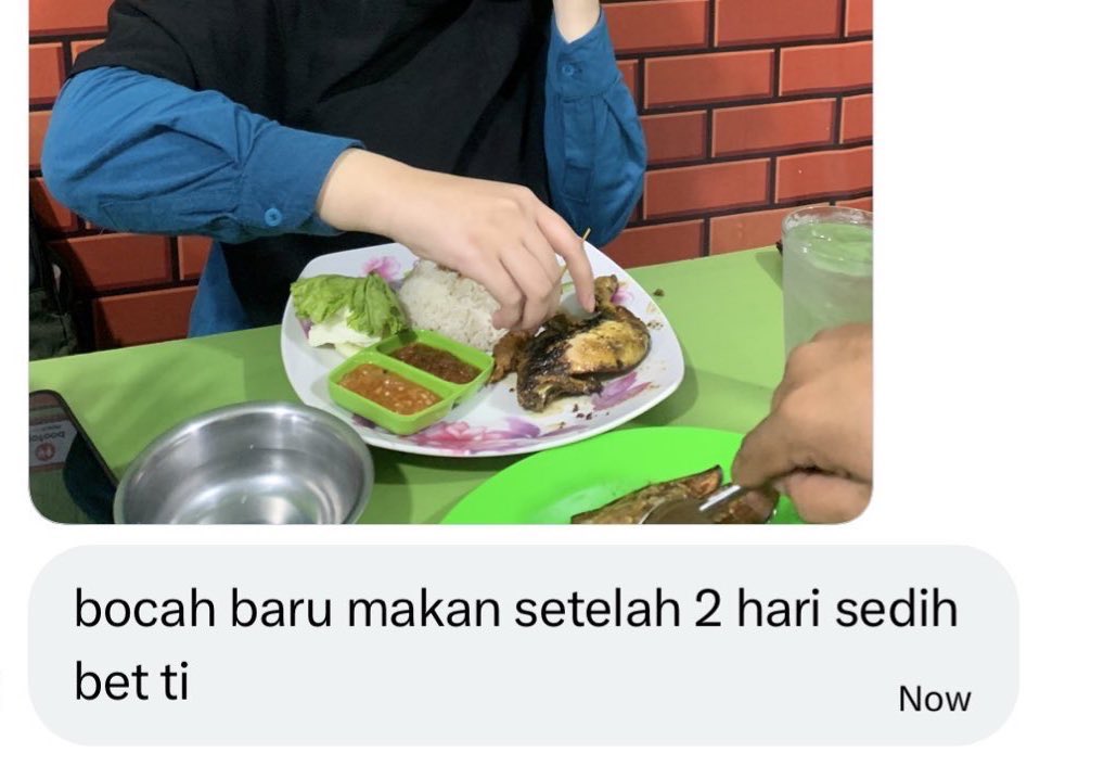 ghintle's tweet photo. habis ketemuan sama admin-admin @txtdrbekasi jadi pengen aktif lagi :> https://t.co/uAGHCtYEpo