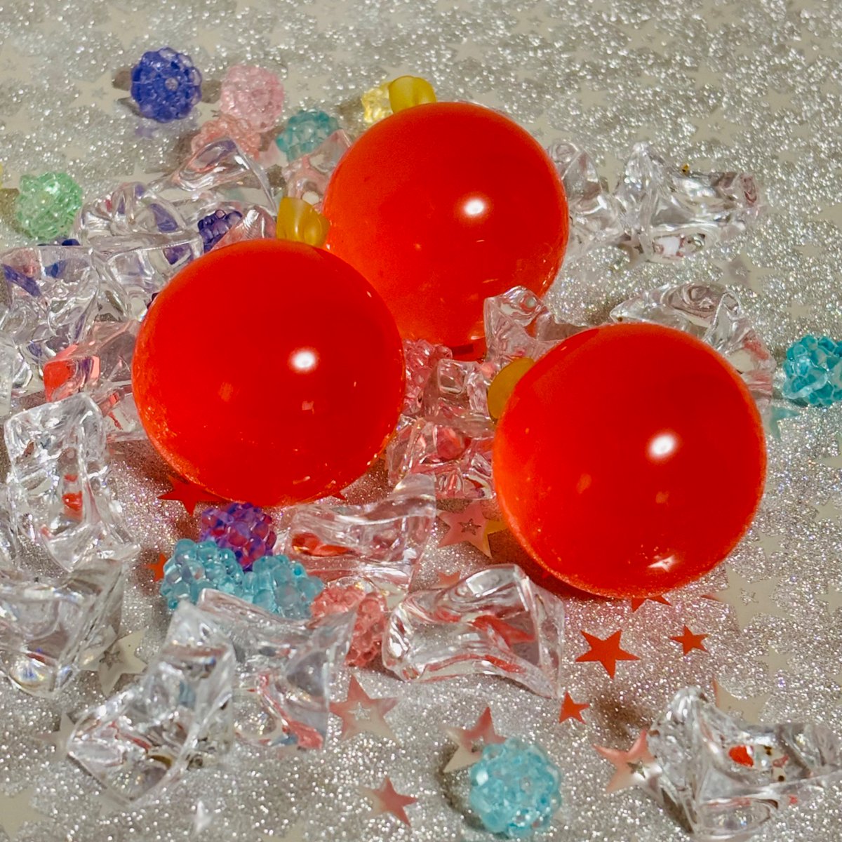 eurekashonan's tweet photo. サマー第2弾の予告です✨
🎈風船ゼリー🎈新作🆕
ようじでプチッと弾ける、プルプルゼリー❣️
シャインマスカット、ピーチ、サイダー、巨峰味✨
主なお取扱店はブログでご紹介！
5月20日以降、順次販売開始予定です！
#エウレカ
#風船ゼリー
#サマーギフト
https://t.co/GDtcqj6ihC https://t.co/1E96wNUOhO