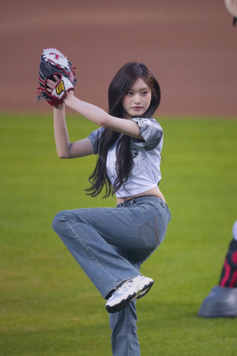 안 tweet media