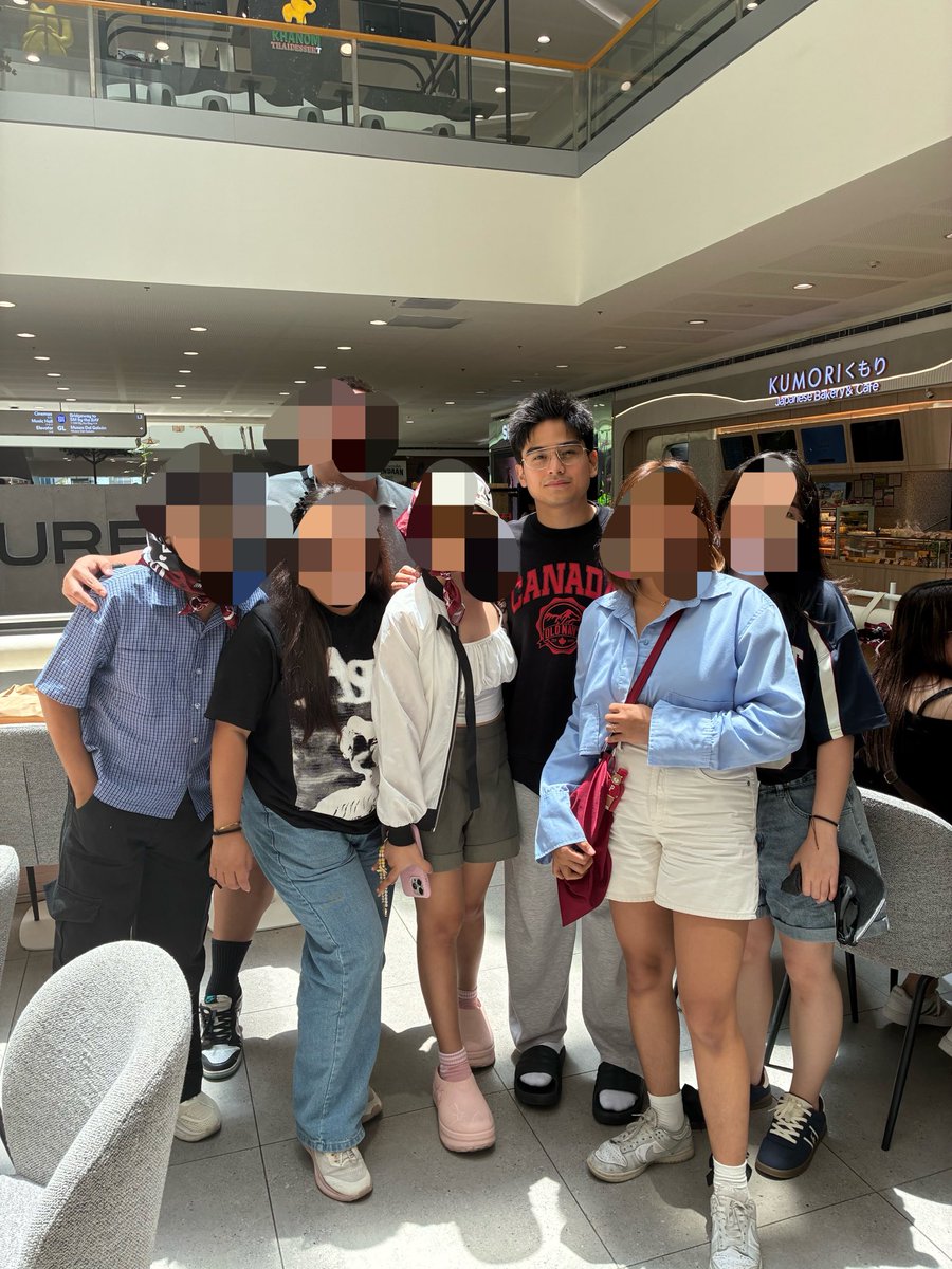 elararchives's tweet photo. story time

we informed wadl about our cse pero alam namin na baka may practice pa sila so hindi talaga kami nag expect at all na he’ll drop by then nung may 3, papunta pa lang ibang admins sa KOI Thé from sea residences tas pumunta yang will ashley na yan 🥹 pero siya ang na-surprise na wala pa kami 😆

nakita niya rin lahat ng ni-prepare naming freebies, cse inclusions, and cheering kits! na-appreciate nya yon lahat.

nakakatuwa mag support sa taong appreciated lahat ng efforts nyo trewww