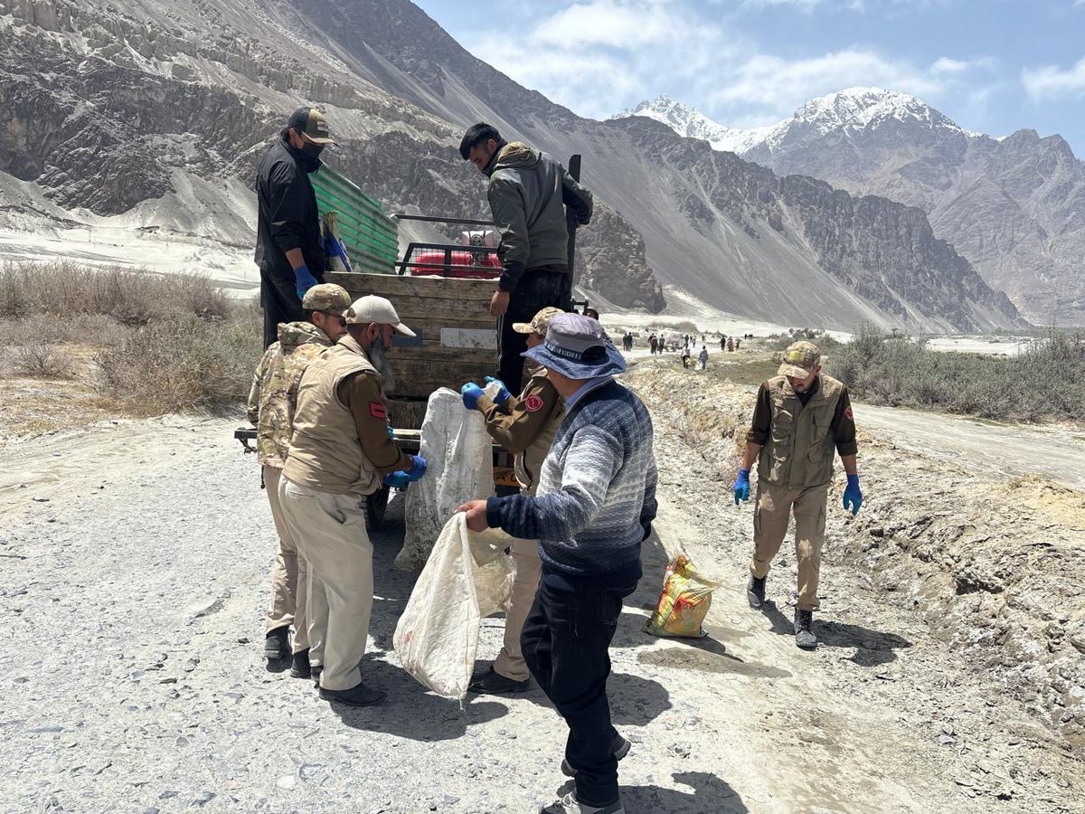 NubraPolice's tweet photo. Clean surroundings reflect a responsible society. 🌿  
Administration of District Nubra &amp; District Police Nubra carried out a cleanliness drive to promote hygiene, environmental awareness, and civic responsibility. Together, let’s keep Nubra clean and green. ♻️  

#SwachhBharat https://t.co/4xtIpc3D1F