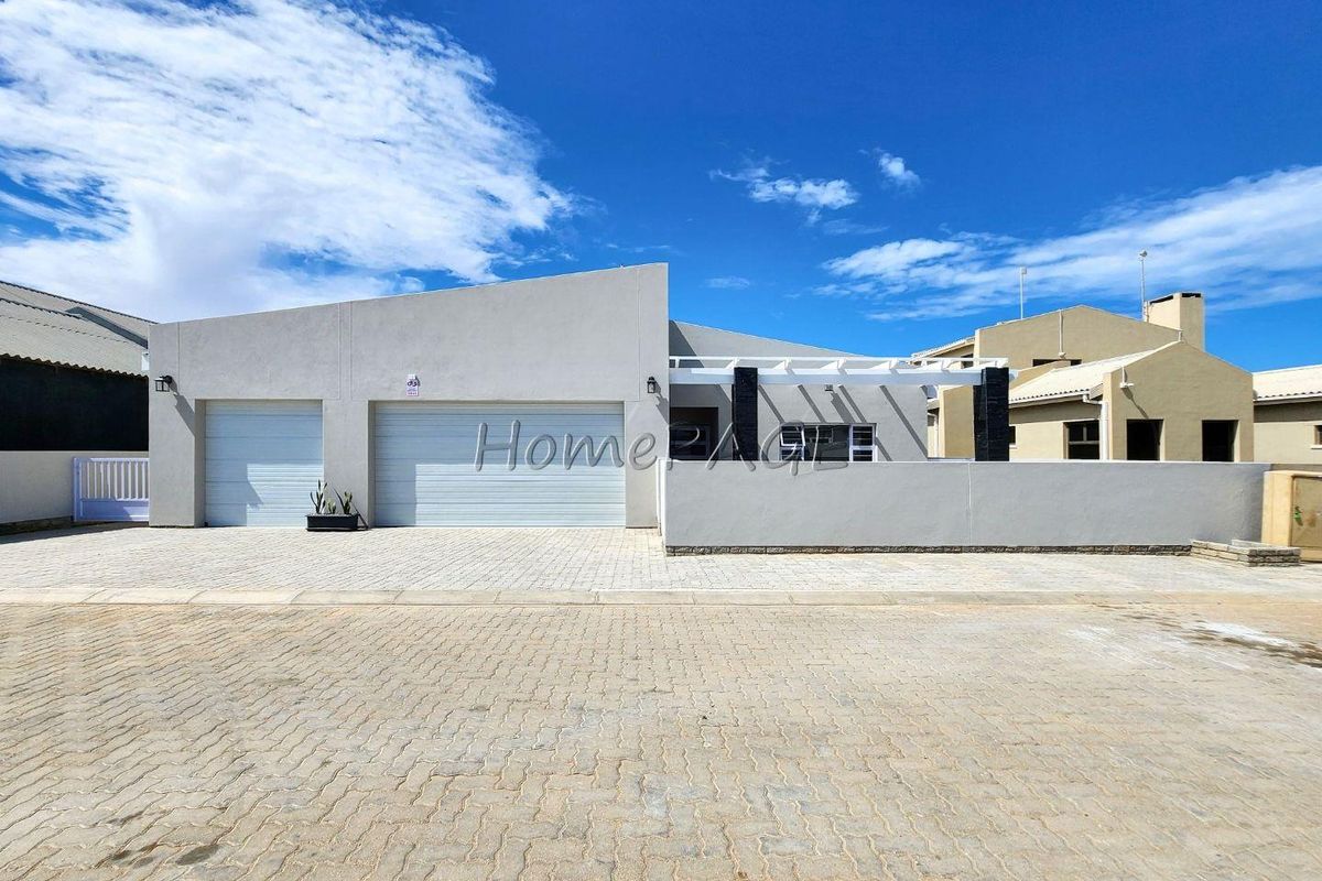 MyPropertyNAM's tweet photo. 🛏 3 | 🛁 3 |💰 N$2,300,000 | Henties Bay | Web Ref: #2484279 | 𝐋𝐢𝐬𝐭𝐢𝐧𝐠 𝐀𝐠𝐞𝐧𝐭: HomePAGE

Developed by an experienced builder, this property offers a combination of quality workmanship, practical design, and modern living features.

𝐋𝐢𝐧𝐤: https://t.co/ZJKB3DdC1v https://t.co/RZq6YhT64v