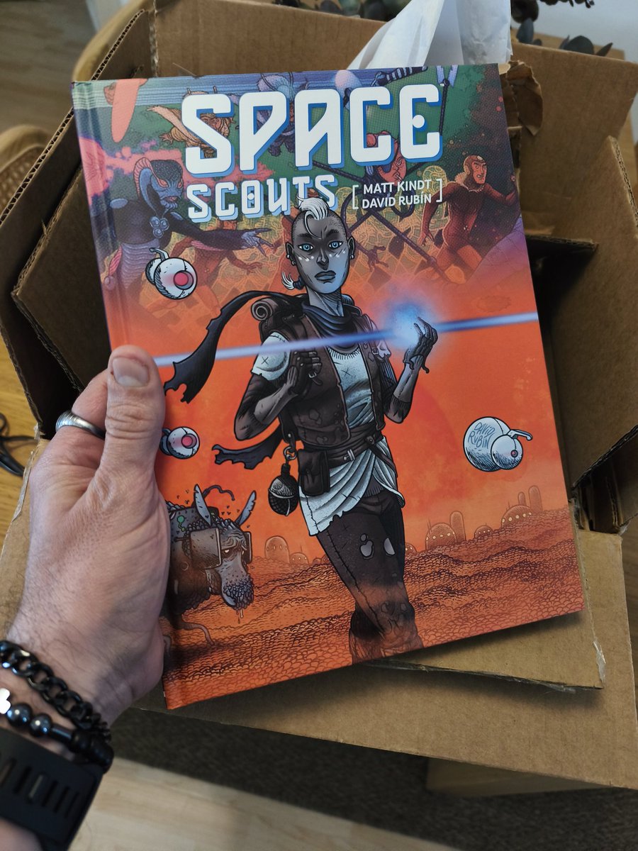 davidrubin's tweet photo. Just received the comps of @DarkHorseComics ' SPACE SCOUTS HC edition!!
It collect the three issues miniseries on one oversized volume, and believe me, look GORGEOUS!!
I'm so proud of that new work with my amazing pal @mattkindt , it's a dream comes true!!
>> https://t.co/1FNvZ8mcMu
