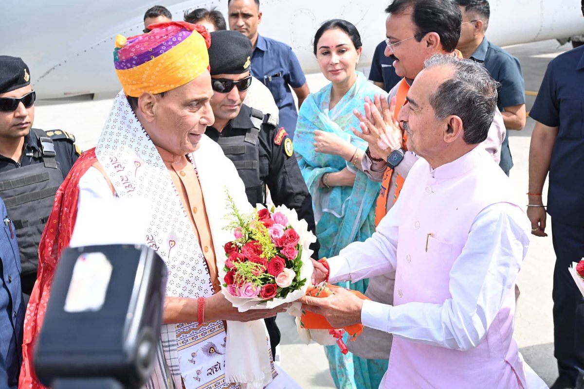 भारत के यशस्वी रक्षामंत्री एवं वरिष्ठ भाजपा नेता आदरणीय श्री राजनाथ सिंह जी के जयपुर आगमन पर हार्दिक स्वागत एवं अभिनंदन किया।

आपका मार्गदर्शन संगठन एवं कार्यकर्ताओं को निरंतर नई ऊर्जा प्रदान करता है।
.
<a href="/rajnathsingh/">Rajnath Singh</a>