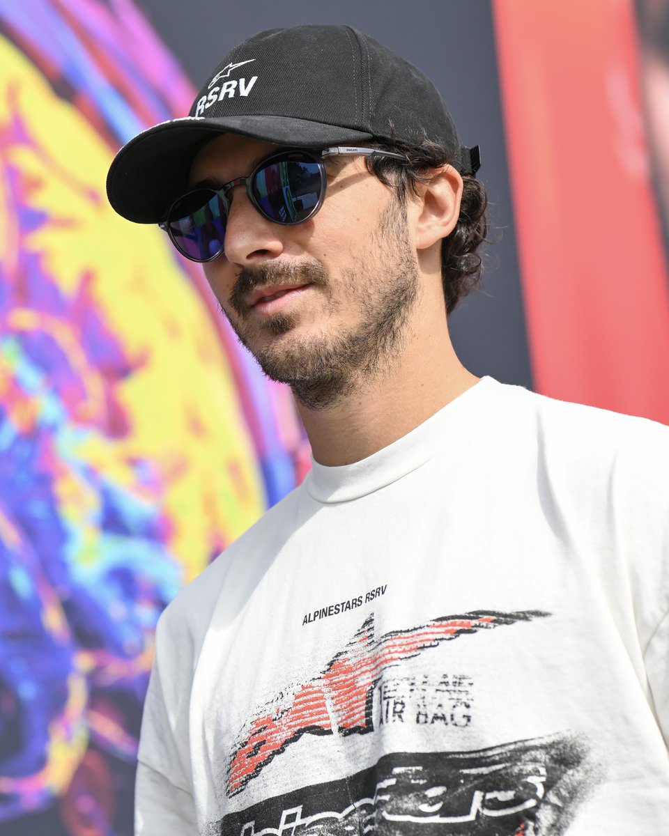 MotoGP's tweet photo. On Thursdays we serve looks ✨

#FrenchGP 🇫🇷 | #MotoGP https://t.co/mDAQzSOQny