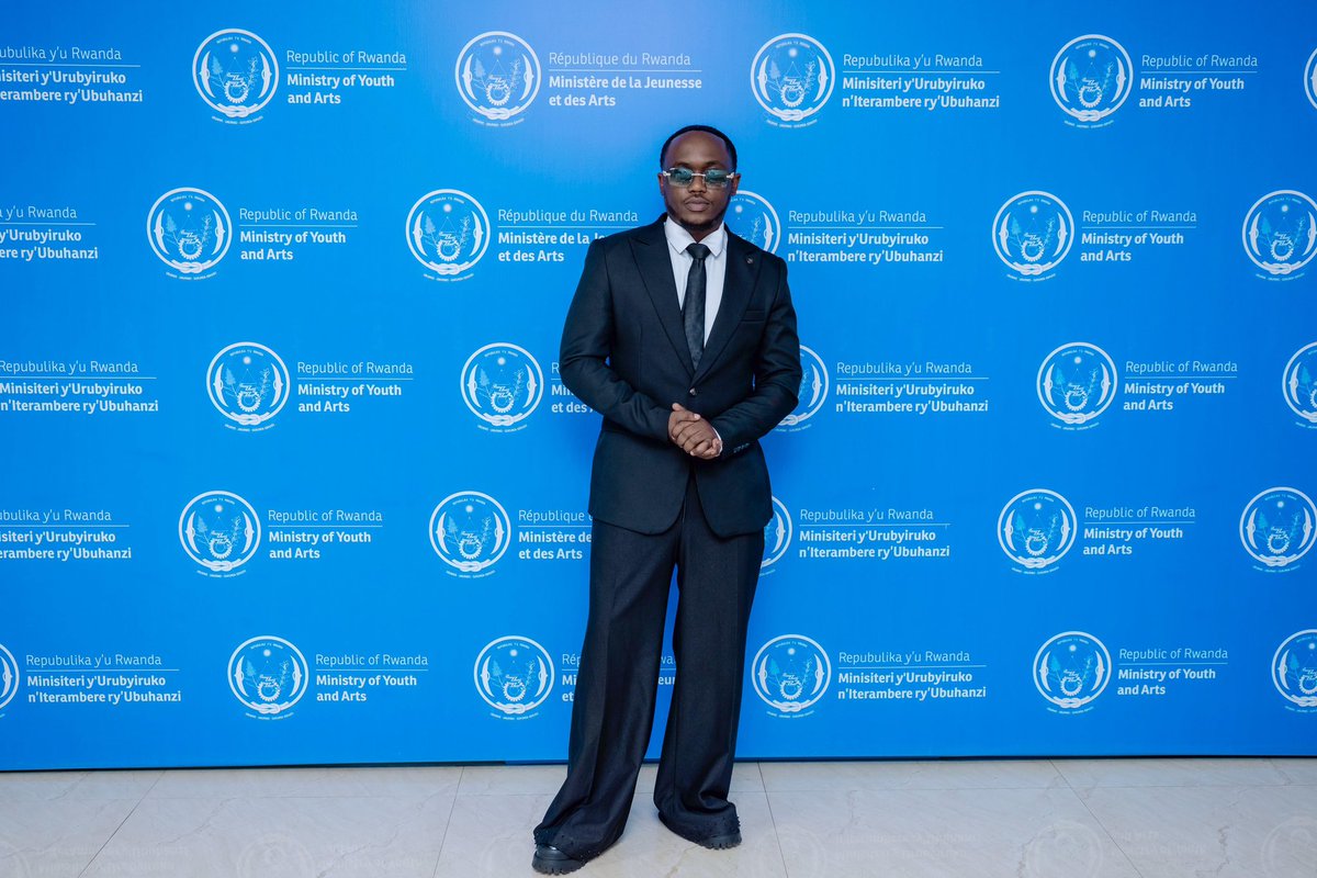VexPrince's tweet photo. This Tuesday, I had the privilege of meeting and speaking with the minister of Youth and Arts @jnabdallah in his office.

We discussed my recent work representing Rwanda in Ivory Coast 🇨🇮 during MASA Abidjan, as well as my upcoming projects and how they can support in future . https://t.co/FfQBrMRC0j